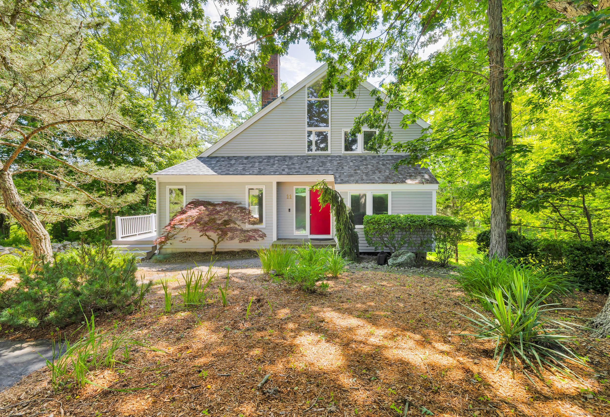 11 Island Bay Circle