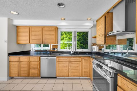 Tiny photo for 11 Island Bay Circle, Guilford, CT 06437 (MLS # 24132173)