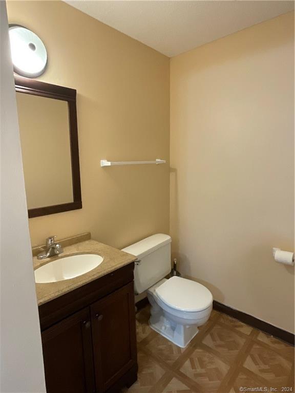 1 Russell Street APT 19