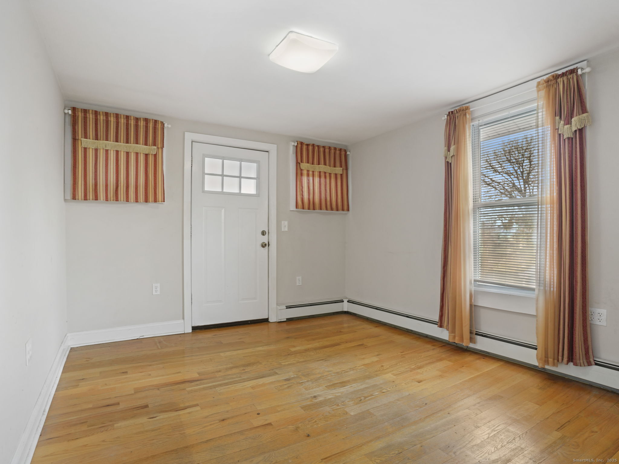 Norwalk, Connecticut 06850, United States, 2 Bedrooms Bedrooms, ,1 BathroomBathrooms,Residential,Active,254748