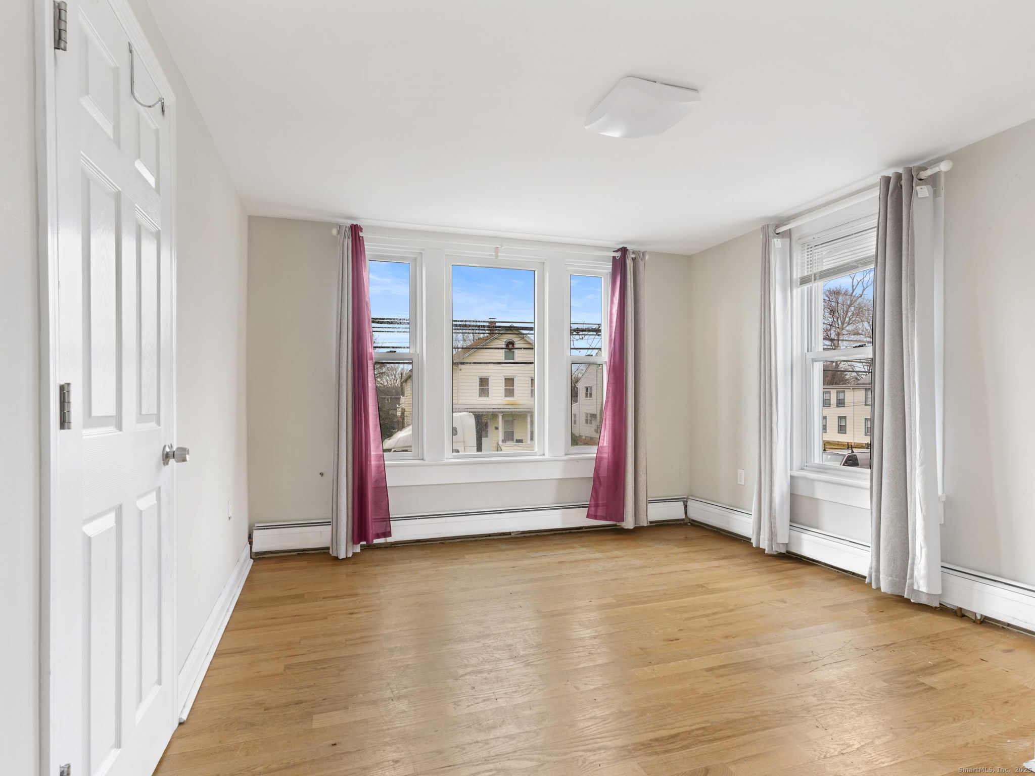 Norwalk, Connecticut 06850, United States, 2 Bedrooms Bedrooms, ,1 BathroomBathrooms,Residential,Active,254748