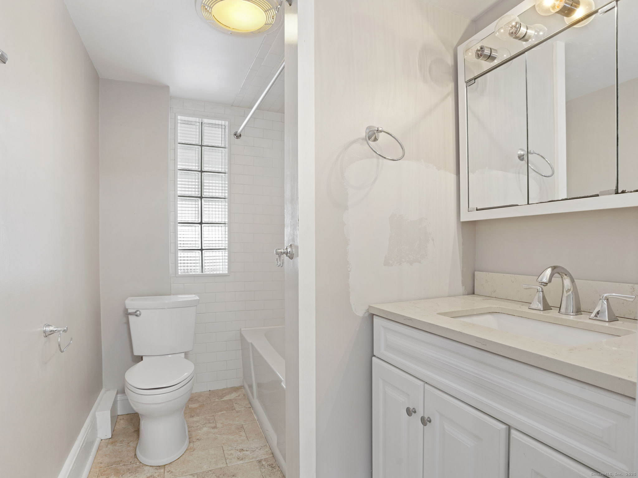 Norwalk, Connecticut 06850, United States, 2 Bedrooms Bedrooms, ,1 BathroomBathrooms,Residential,Active,254748