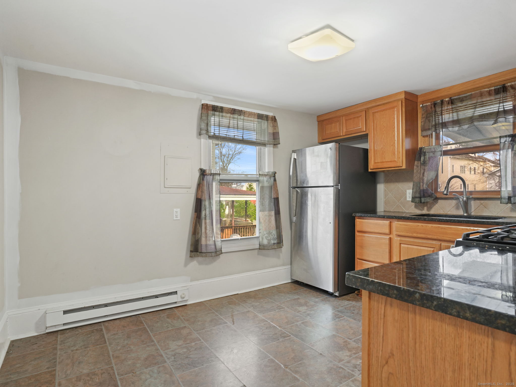 Norwalk, Connecticut 06850, United States, 2 Bedrooms Bedrooms, ,1 BathroomBathrooms,Residential,Active,254748