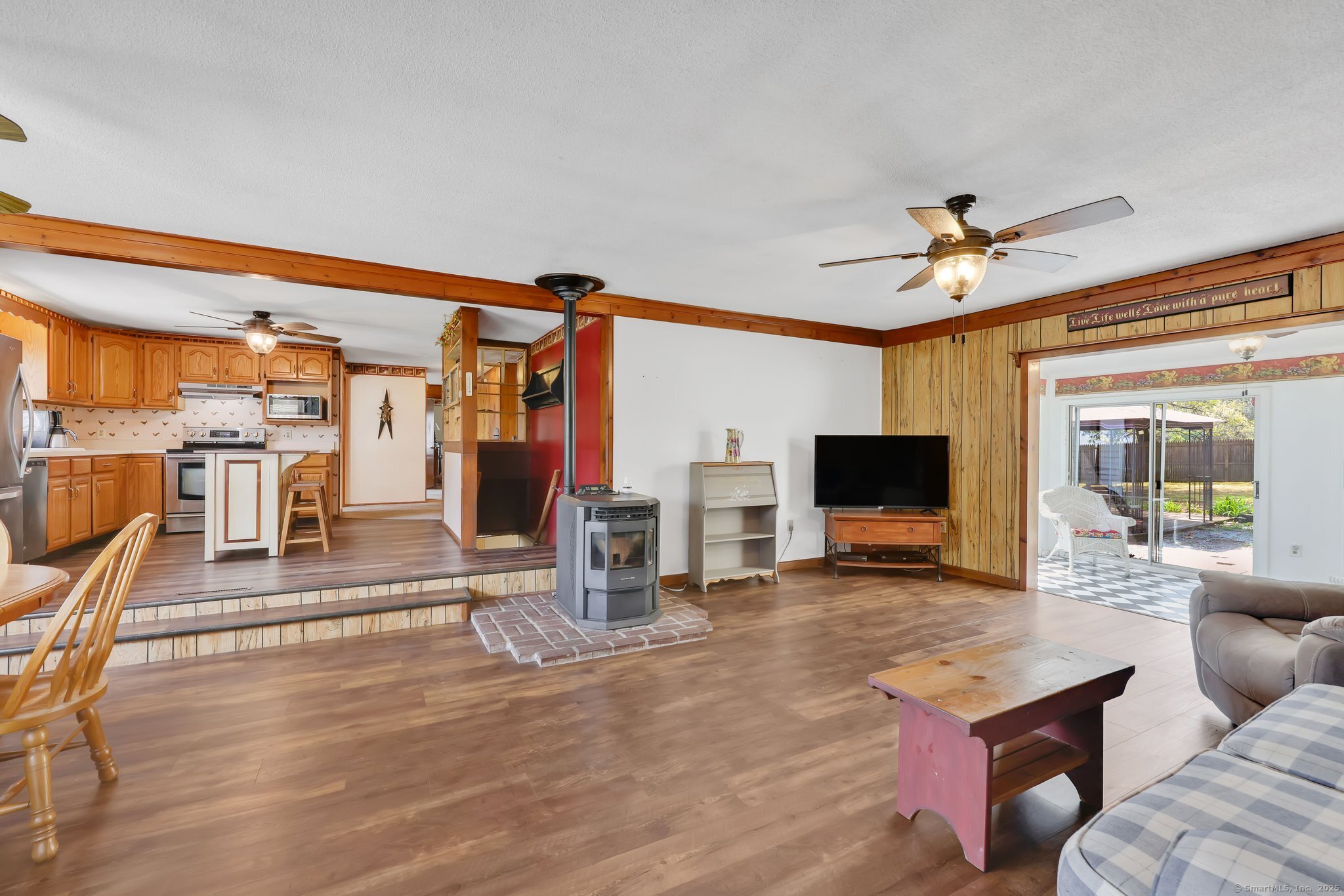 7 Sharren Lane, Enfield, Connecticut image 3