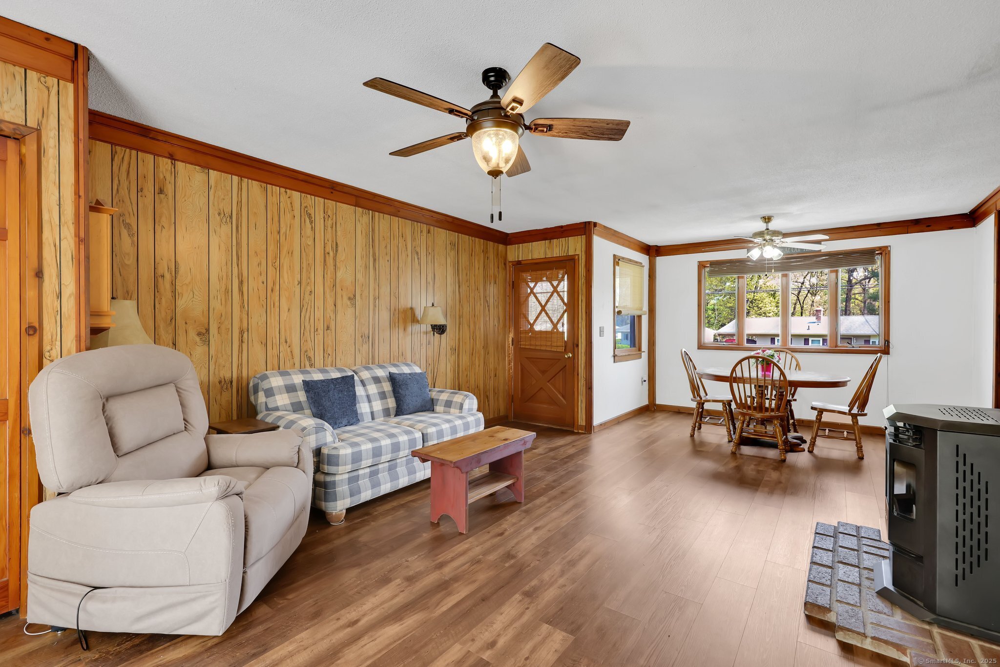7 Sharren Lane, Enfield, Connecticut image 2