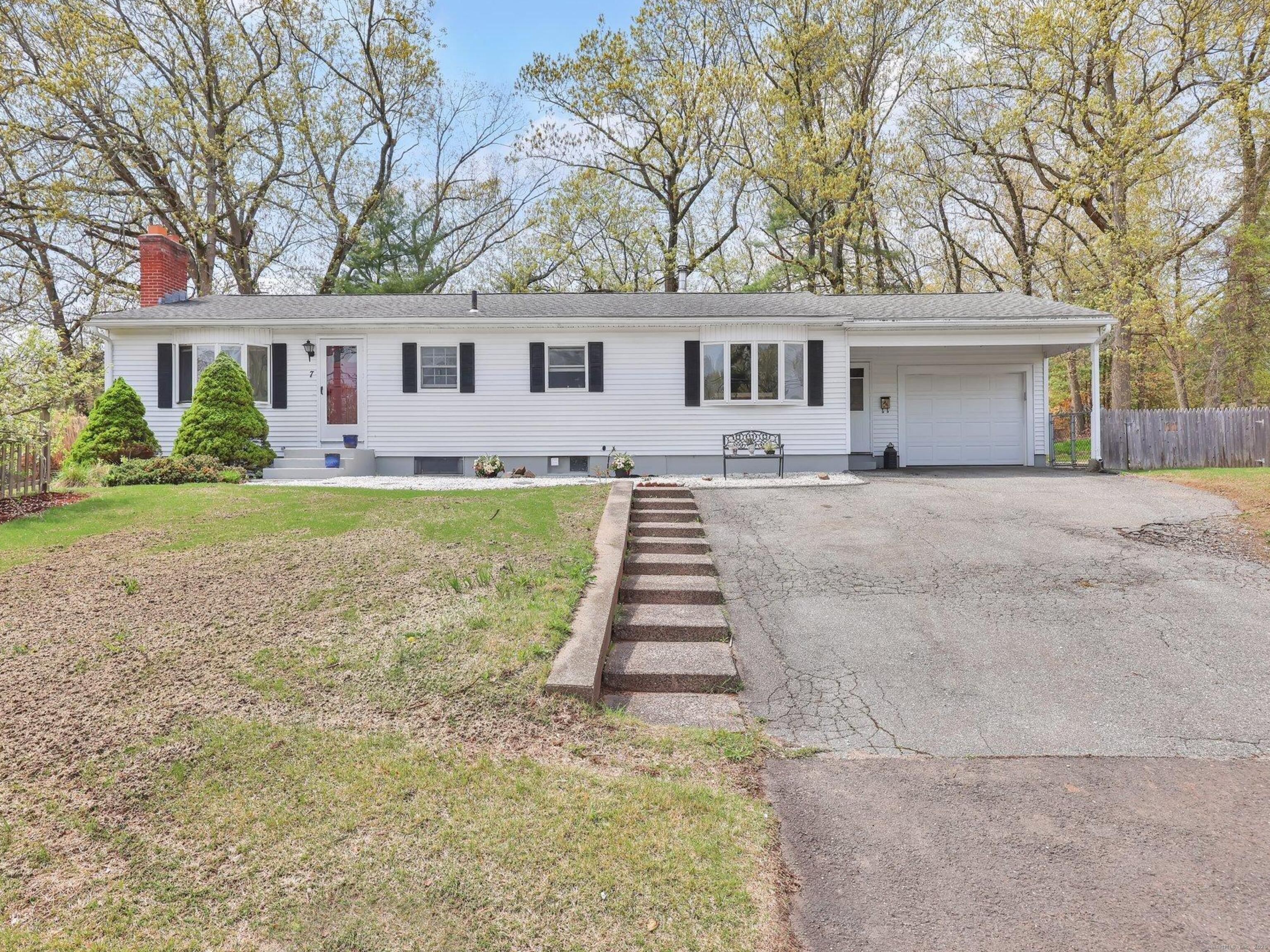 7 Sharren Lane, Enfield, Connecticut image 1