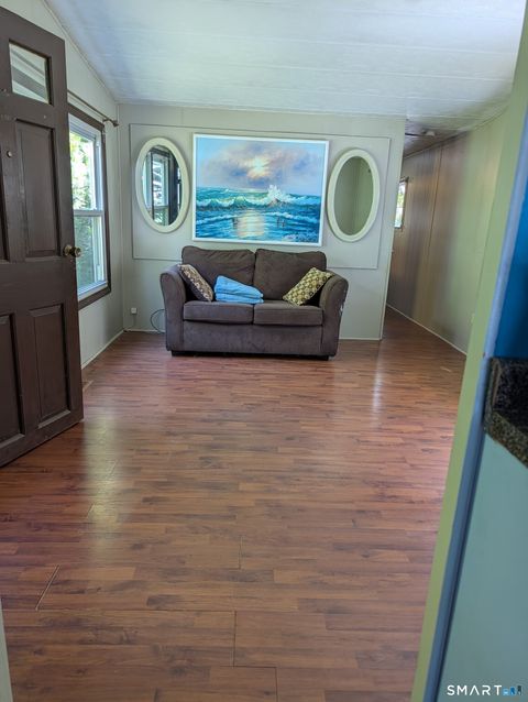 Mobile Home For Sale - 32 Breezy Lane<br/> Thompson, CT 06262