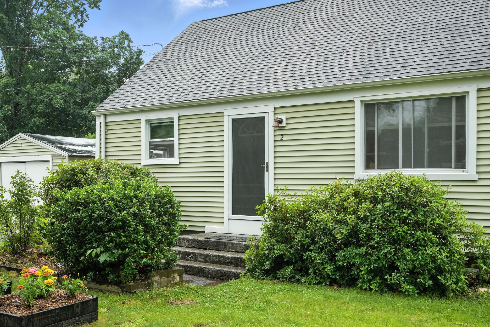 2 Thomas Street