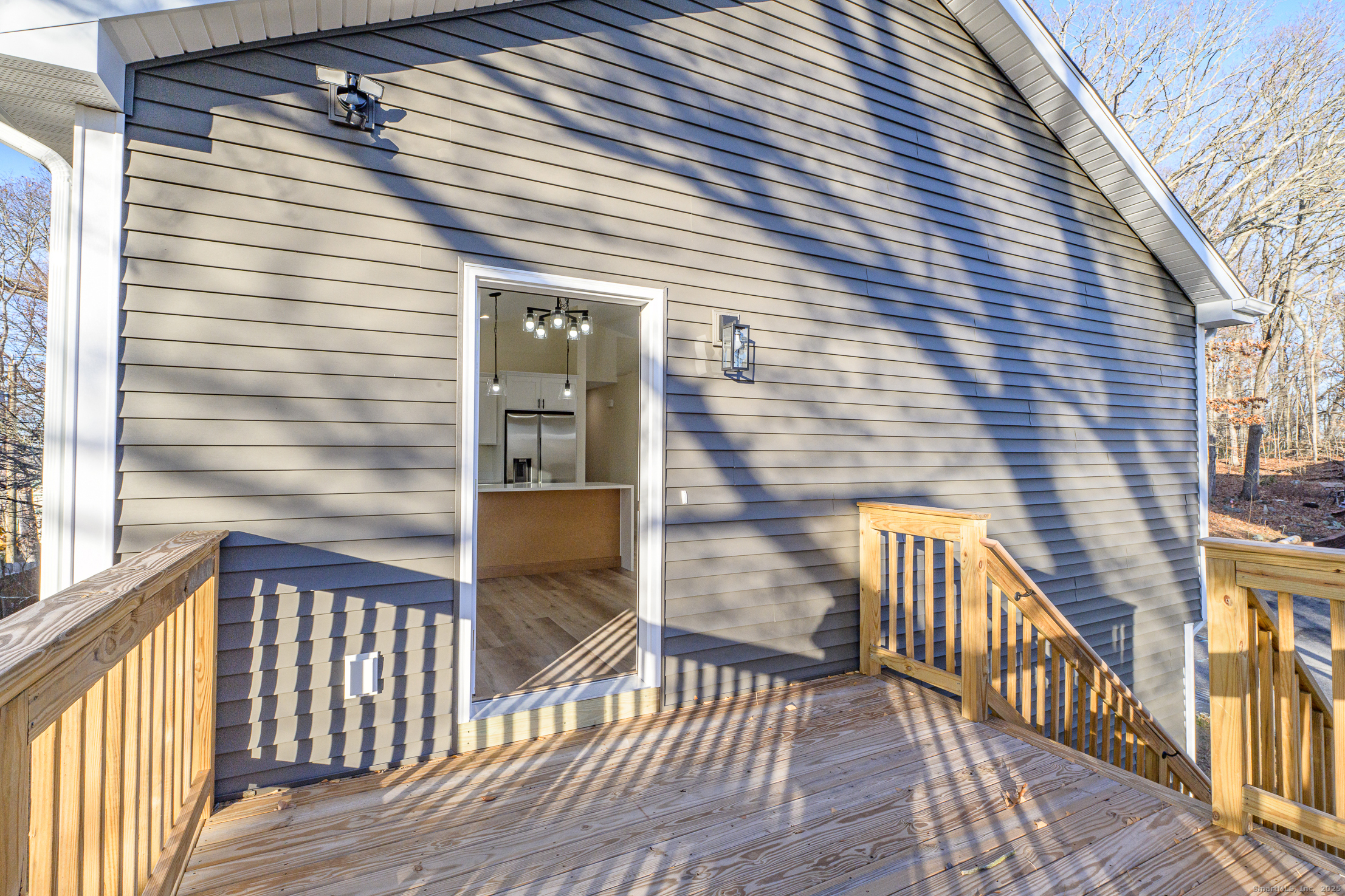 Putnam, Connecticut 06260, United States, 3 Bedrooms Bedrooms, ,2 BathroomsBathrooms,Residential,Active,251288