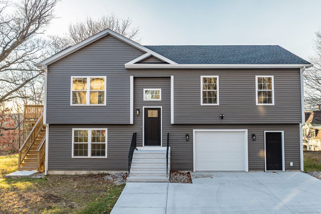 Photo of 6 Prospect Street, Putnam, CT 06260 (MLS # 24143134)