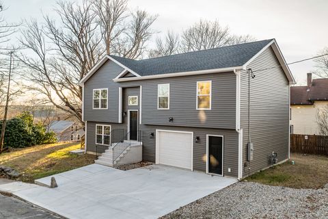 Tiny photo for 6 Prospect Street, Putnam, CT 06260 (MLS # 24143134)