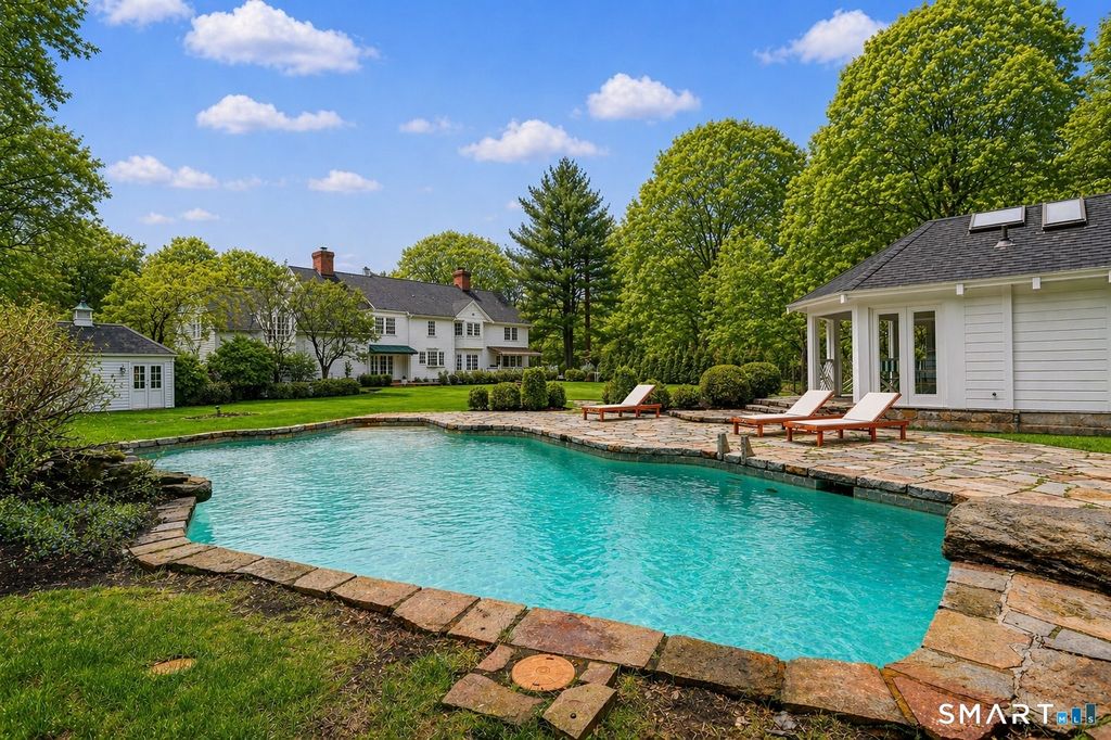 Photo of 66 Gate Stone Lane, Fairfield, CT 06824 (MLS # 24169966)