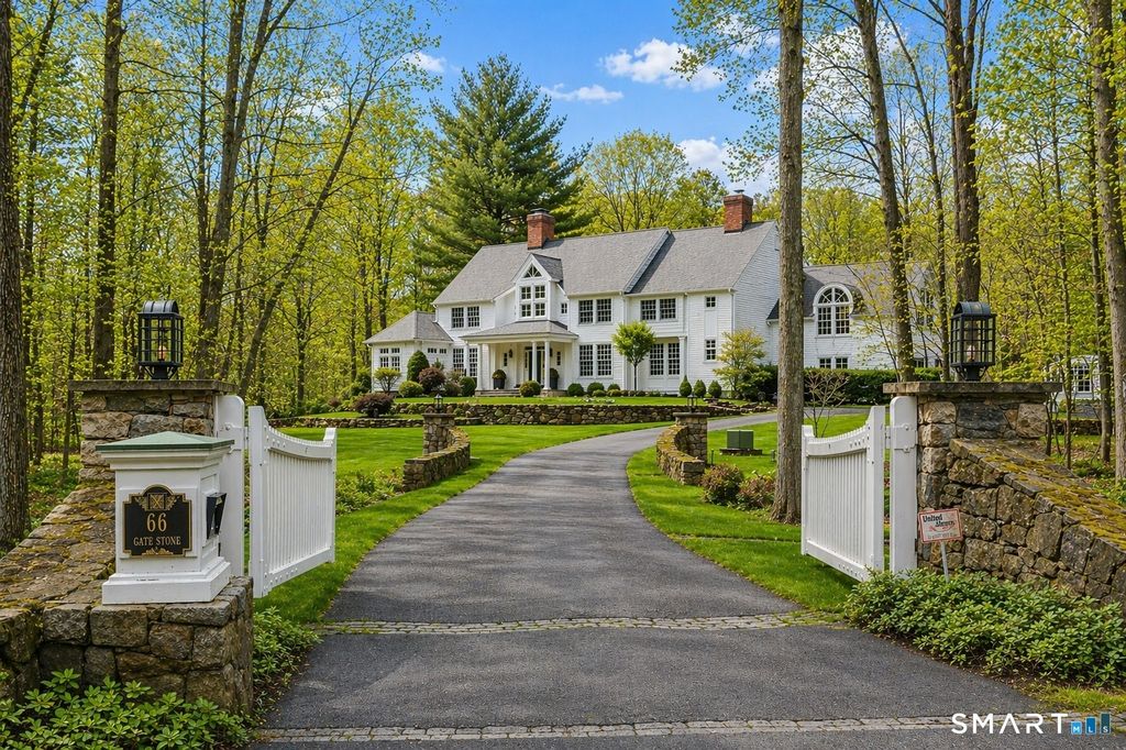 Photo of 66 Gate Stone Lane, Fairfield, CT 06824 (MLS # 24169966)