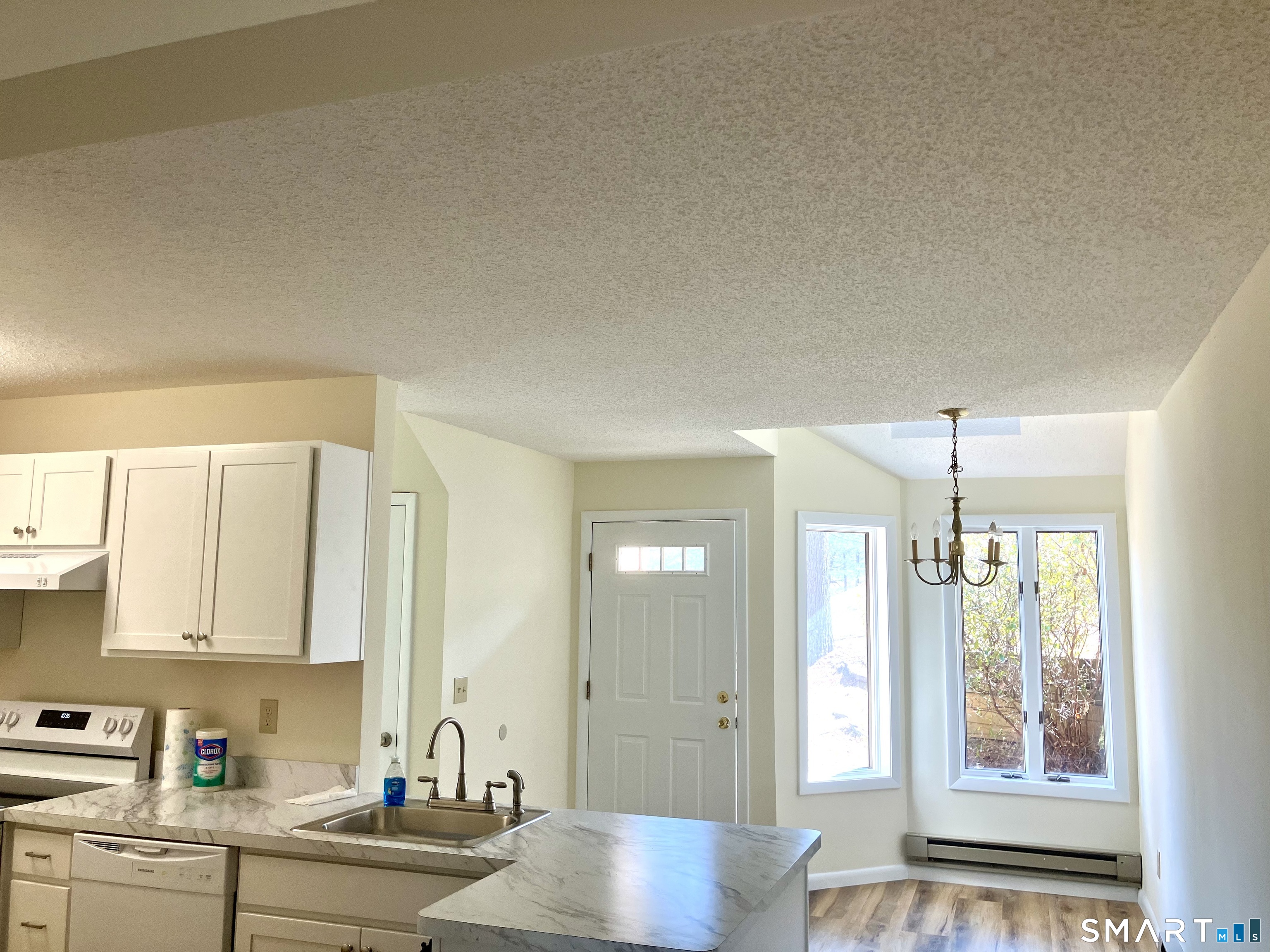 44 Tolland Avenue 20