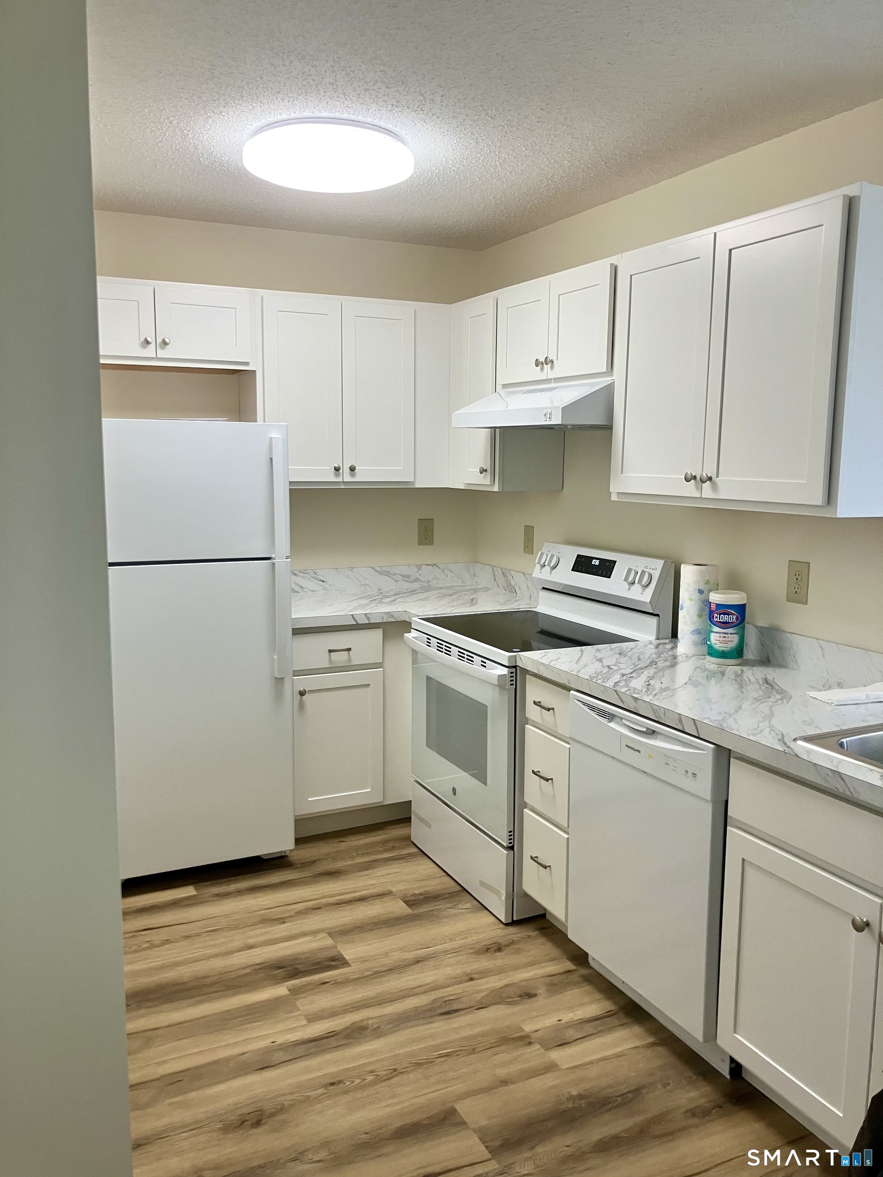 44 Tolland Avenue 20