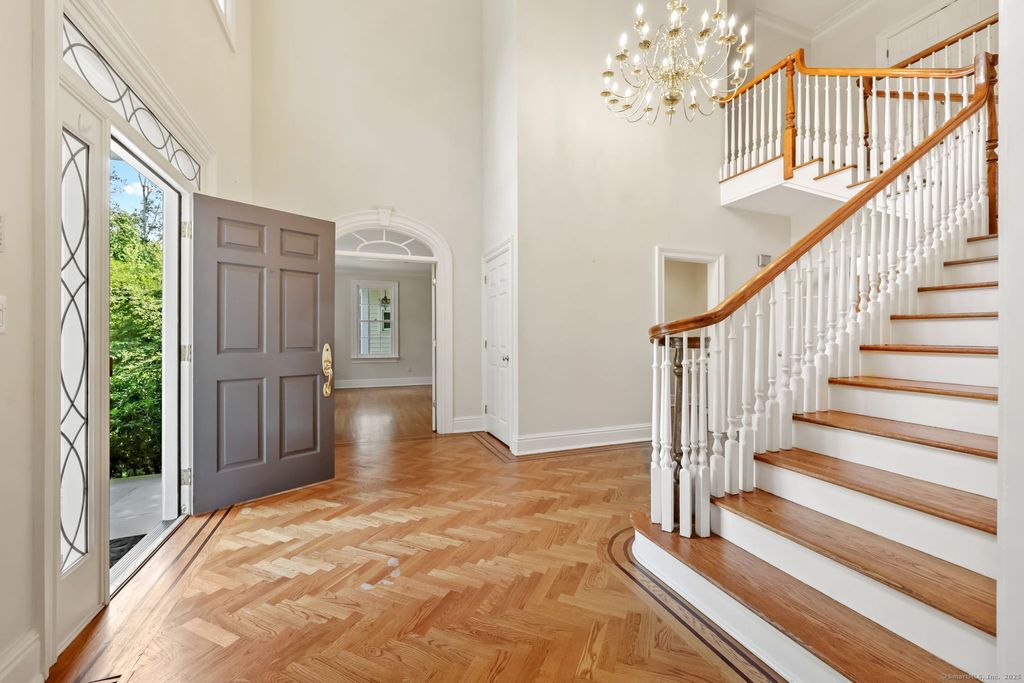 Photo of 134 Valley Road, New Canaan, CT 06840 (MLS # 24117105)