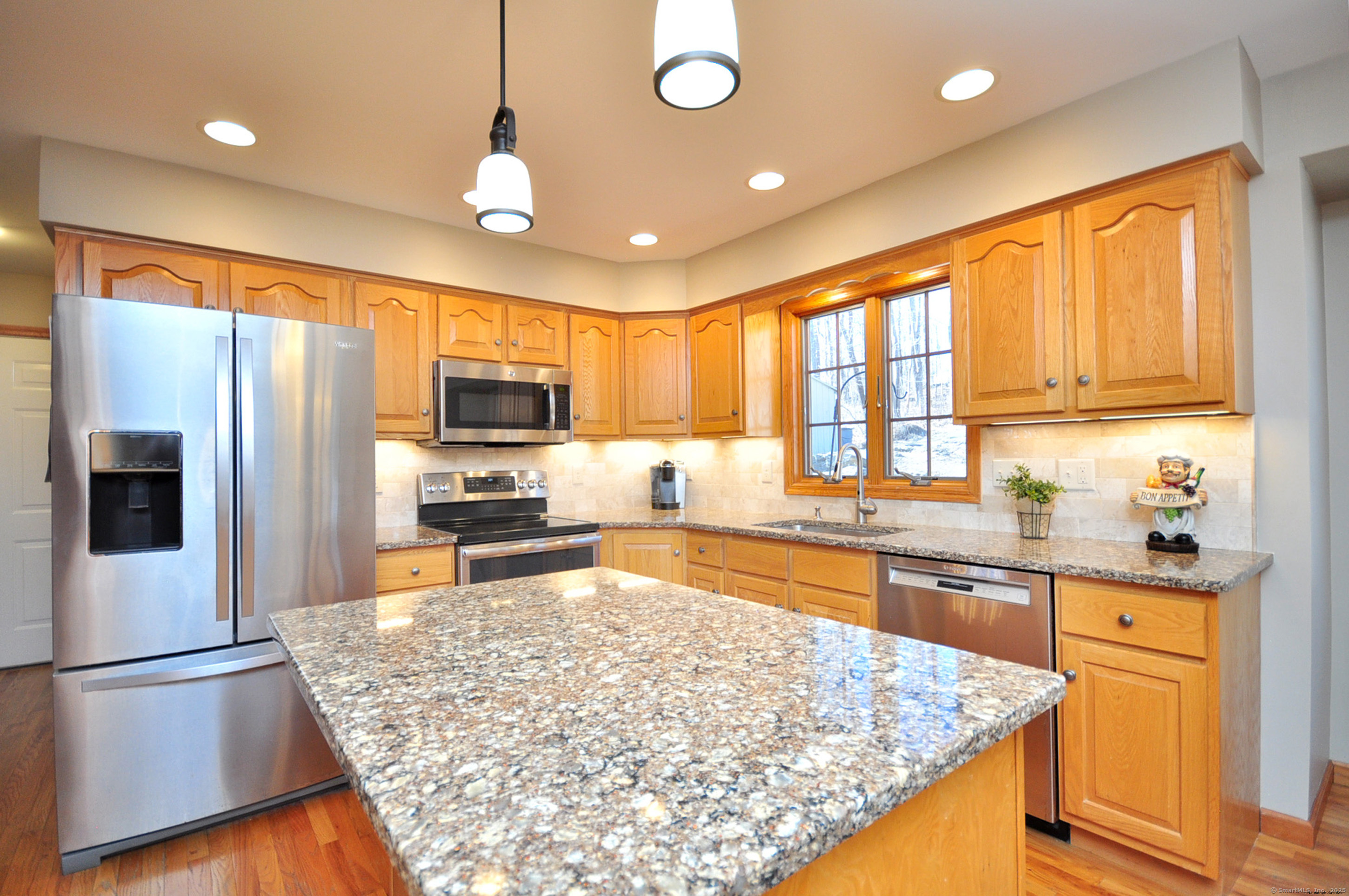 2 Famja Lane, New Milford, Connecticut image 9