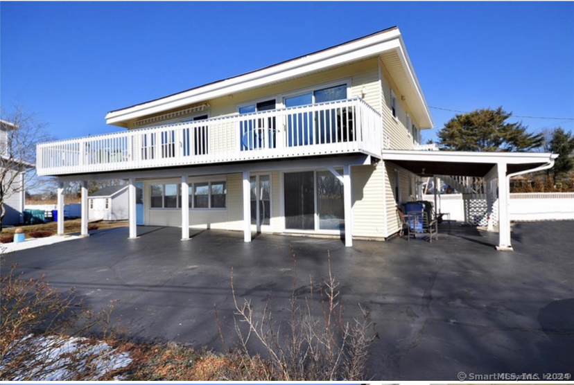Pointina Road, Westbrook, Connecticut - 1 Bedrooms  
1 Bathrooms  
4 Rooms - 