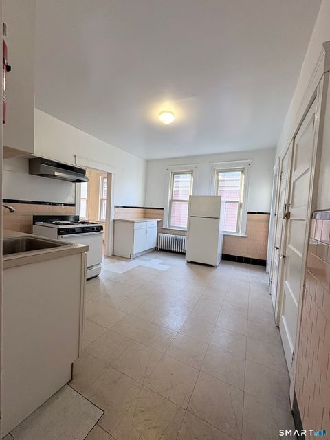 Tiny photo for 787 Elm Street #2, New Haven, CT 06511 (MLS # 24150898)