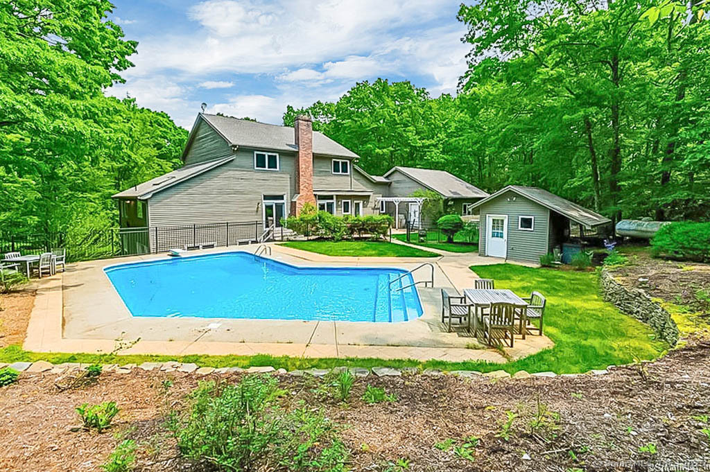 20A Bush Hill Drive, East Lyme, Connecticut image 2