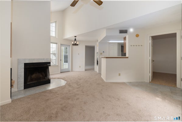 316 CARRIAGE CROSSING LN # 316, MIDDLETOWN, CT 06457 - Image f8ec817568f3aa0eddcdfd483333d665/407263070
