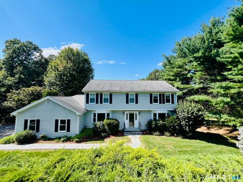 Photo of 679 Aspen Lane, Orange, CT 06477 (MLS # 24168597)