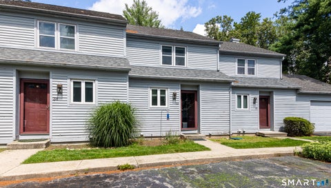 Condo For Sale - 33 Woodstock Meadows #33<br/> Windham County, Woodstock, CT 06281