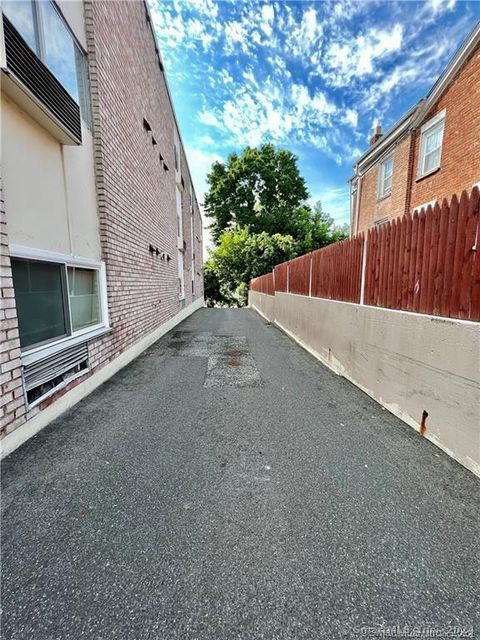 Tiny photo for 1428 North Avenue #B5, Bridgeport, CT 06604 (MLS # 24157420)