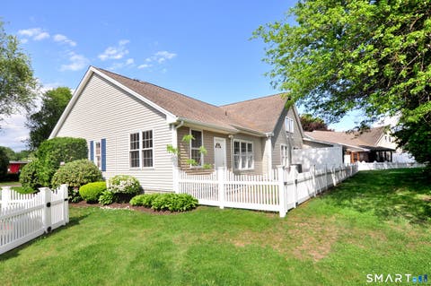 Tiny photo for 310 Kings Landing #310, Windsor, CT 06095 (MLS # 24159321)