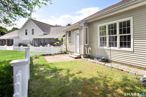 Tiny photo for 310 Kings Landing #310, Windsor, CT 06095 (MLS # 24159321)