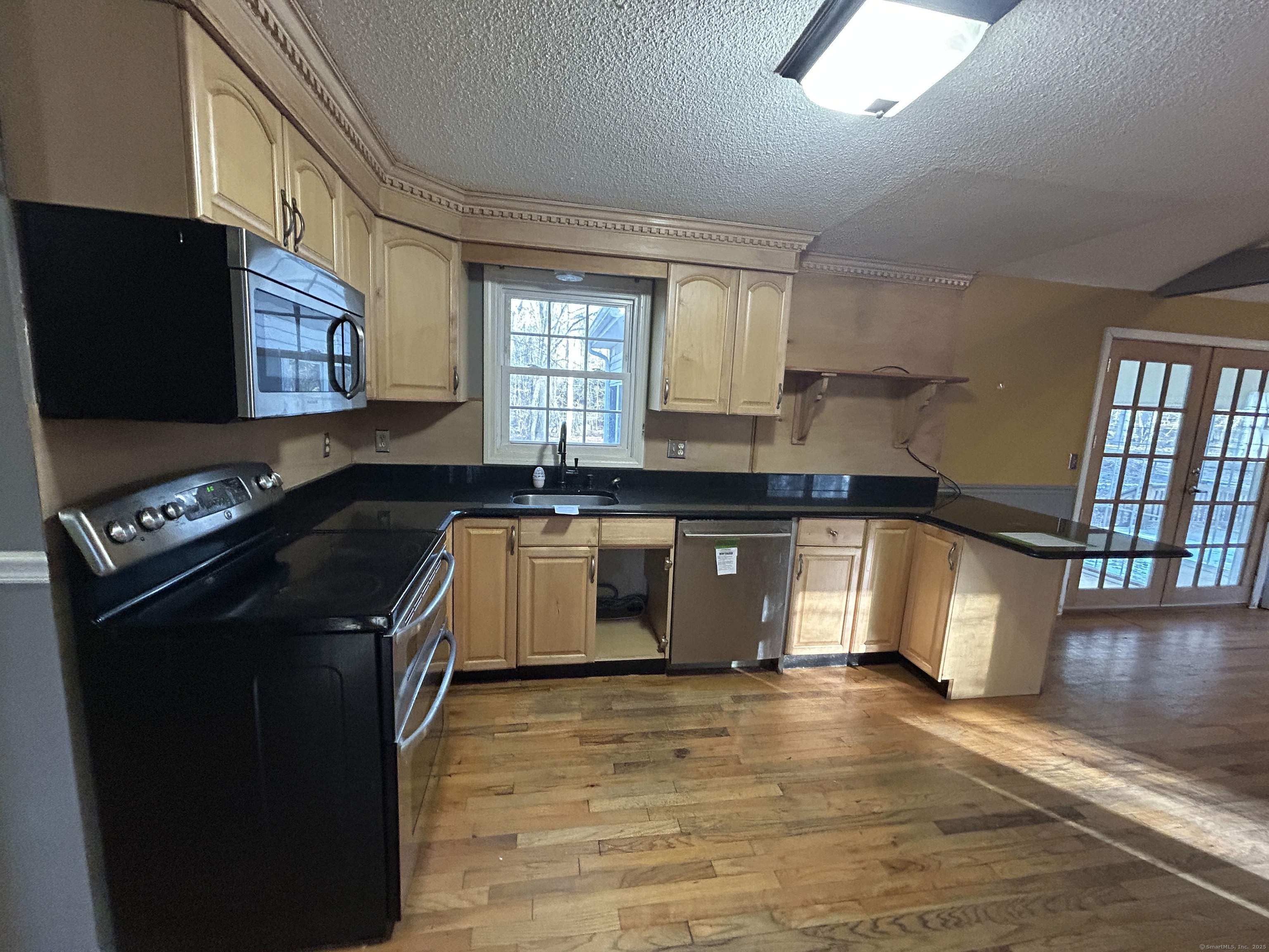24 Pond View Lane, Madison, Connecticut image 9