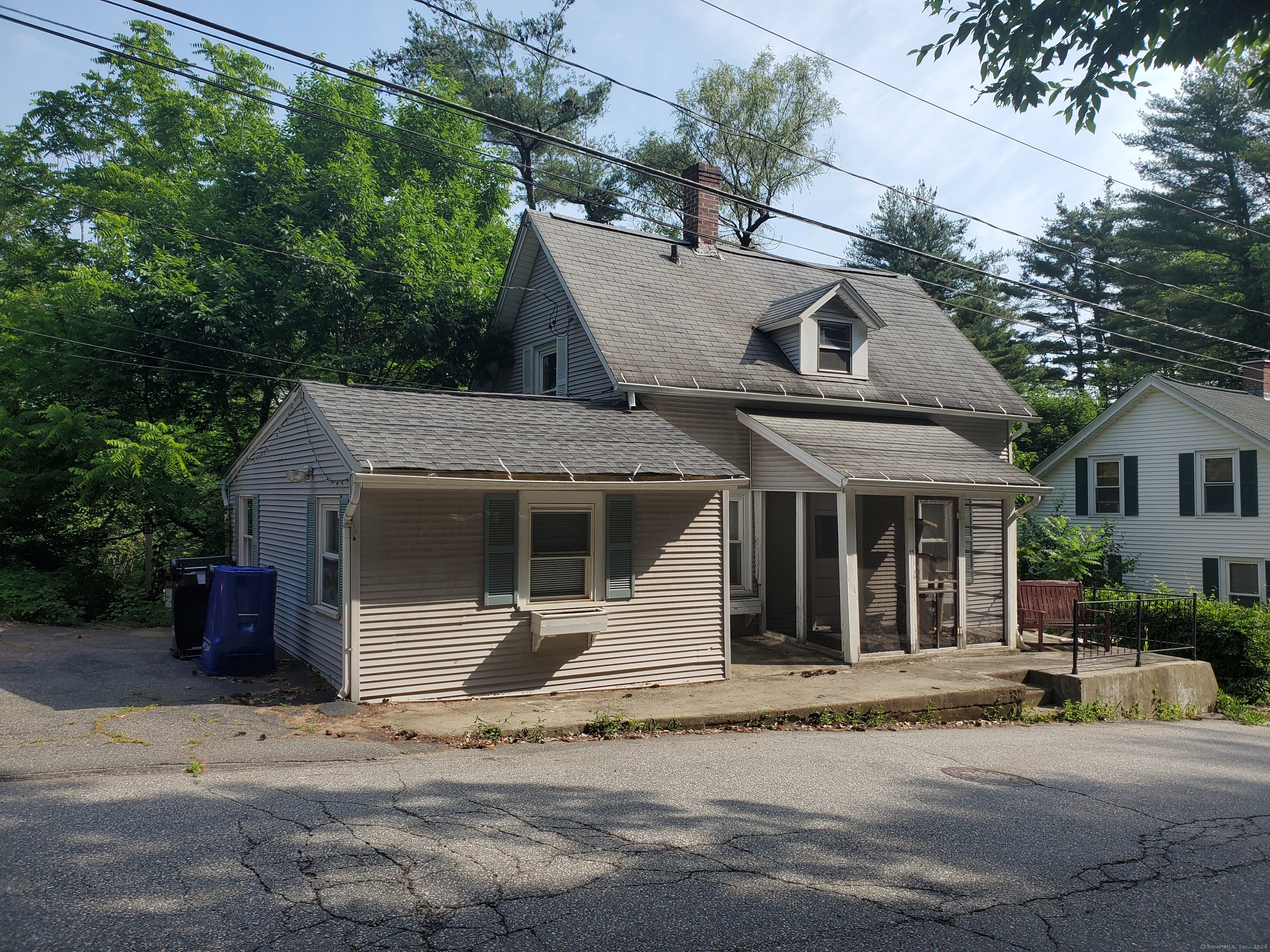 Property for Sale at 29 Tolland Avenue, Stafford, Connecticut - Bedrooms: 2 
Bathrooms: 1 
Rooms: 5  - $120,000