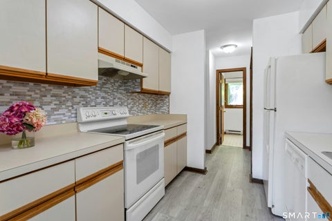 Tiny photo for 18 Twin Oaks #18, New Milford, CT 06776 (MLS # 24183587)