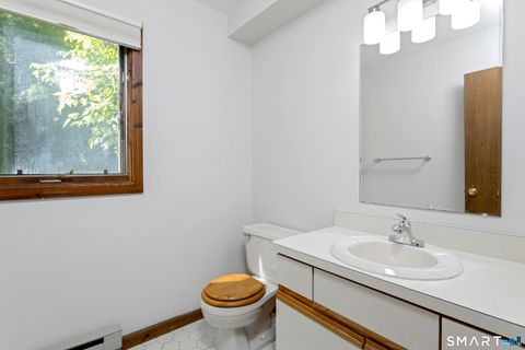 Tiny photo for 18 Twin Oaks #18, New Milford, CT 06776 (MLS # 24183587)