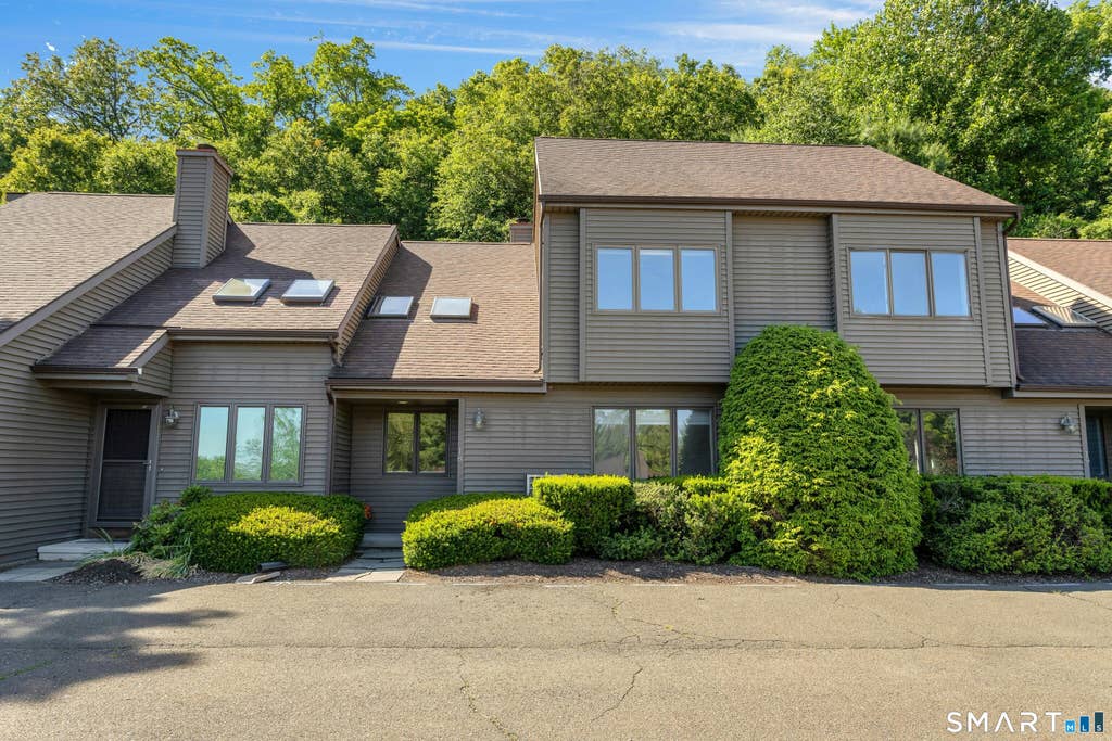 Photo of 18 Twin Oaks #18, New Milford, CT 06776 (MLS # 24183587)