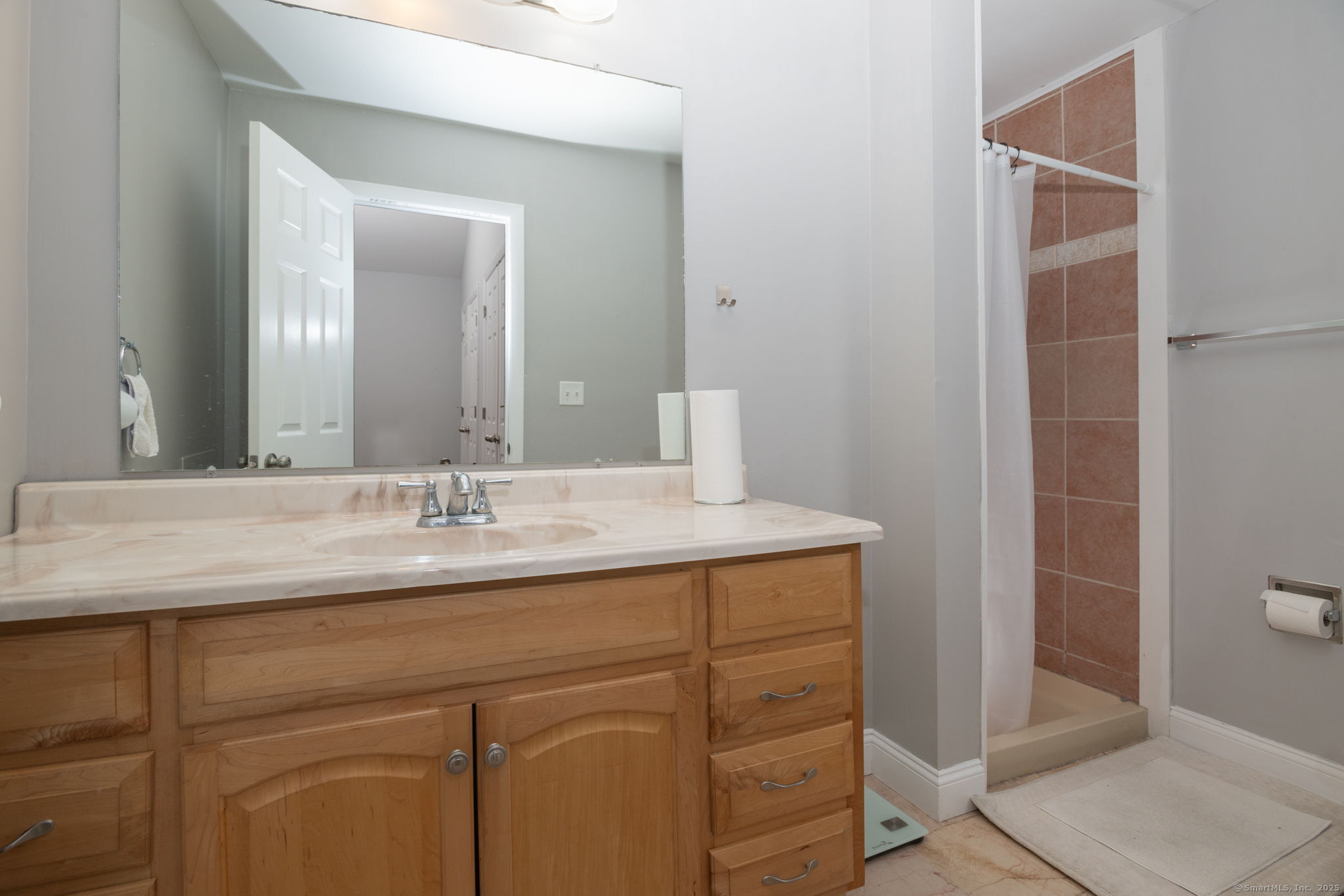 6 Hickory Lane #6, Woodbury, Connecticut image 16
