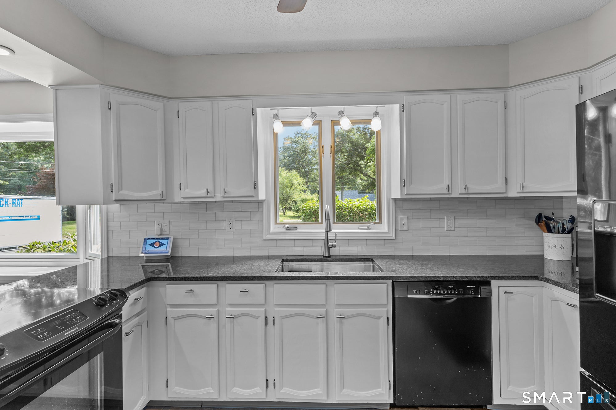 34 Vezina Drive