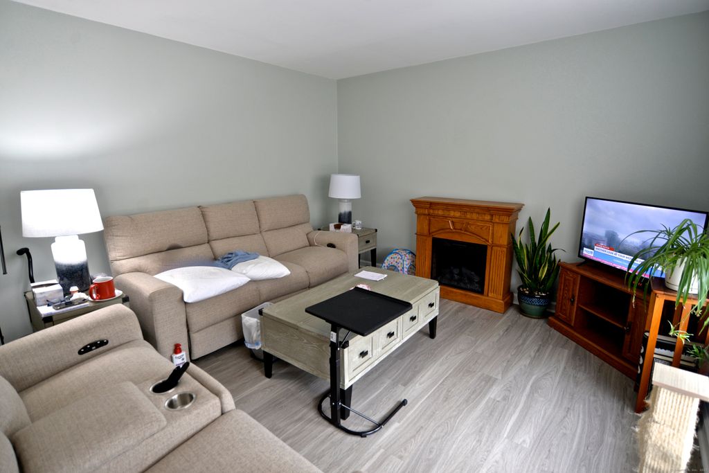 Photo of 9 Observatory Place #A, Norwalk, CT 06854 (MLS # 24133156)