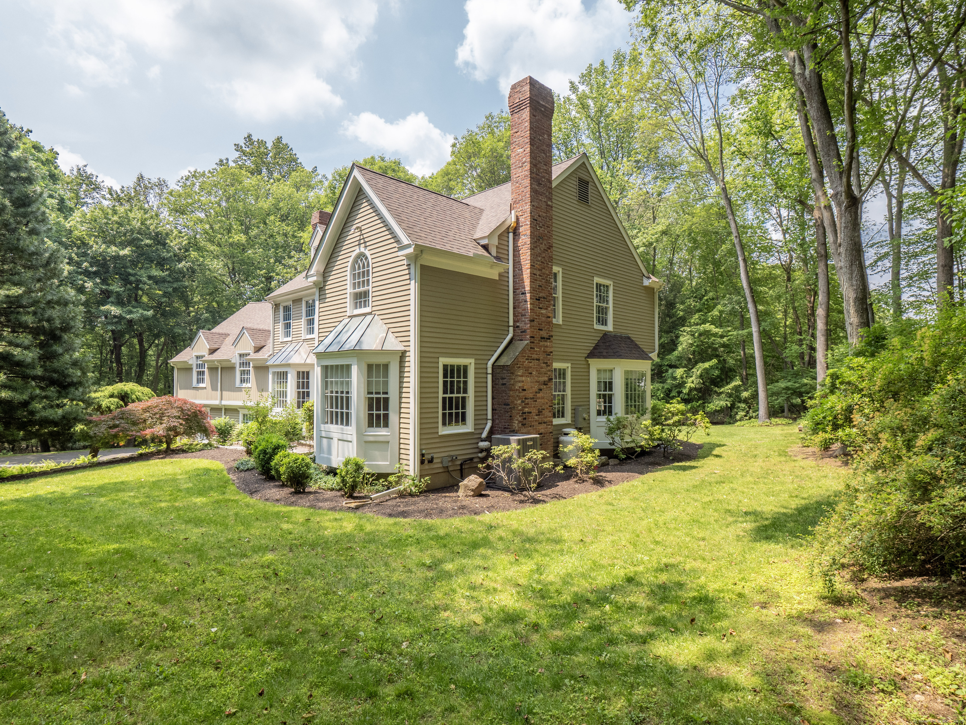 104 Scarlet Oak Drive