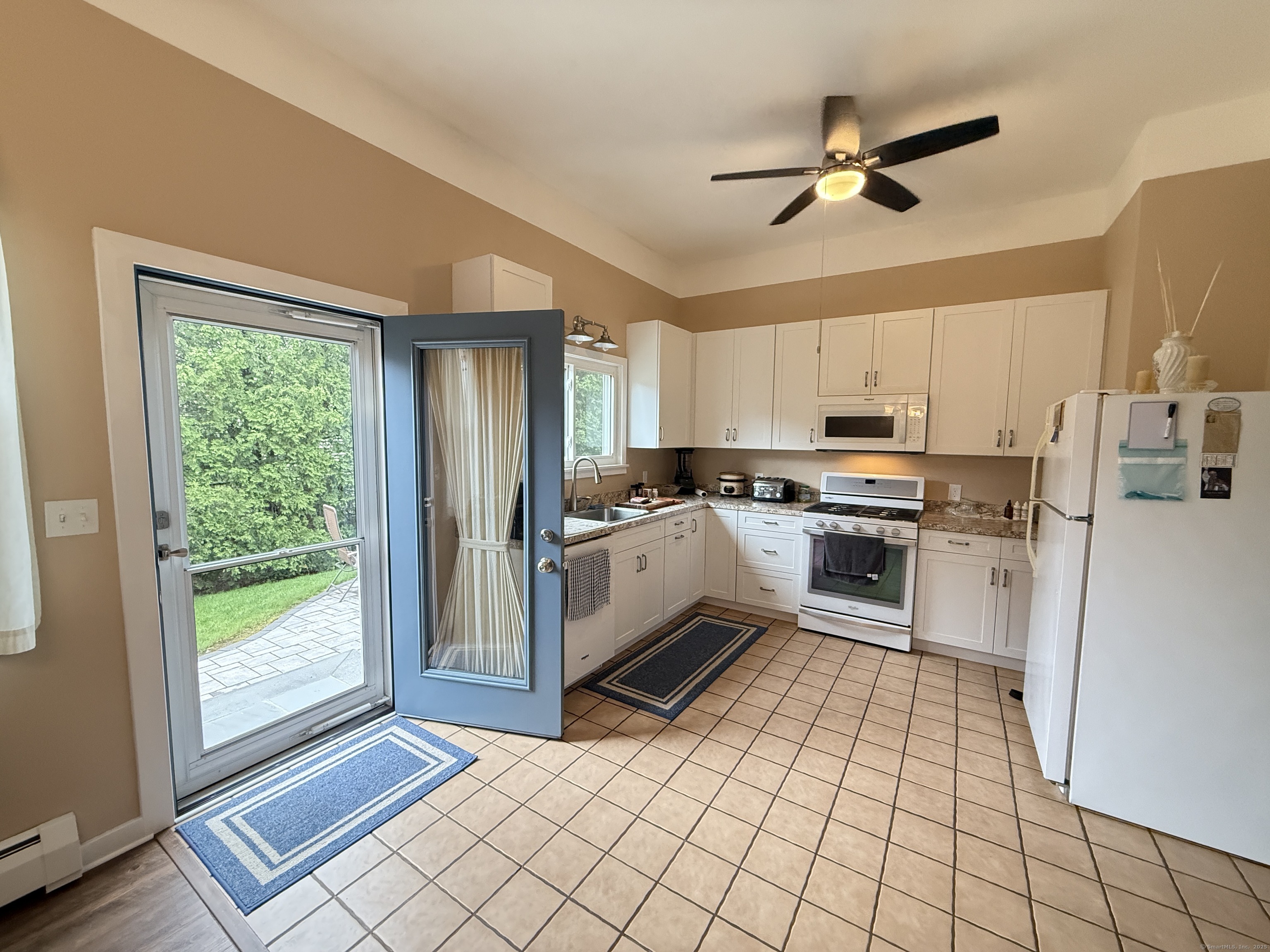 17 Edgecomb Street, Hamden, Connecticut image 10