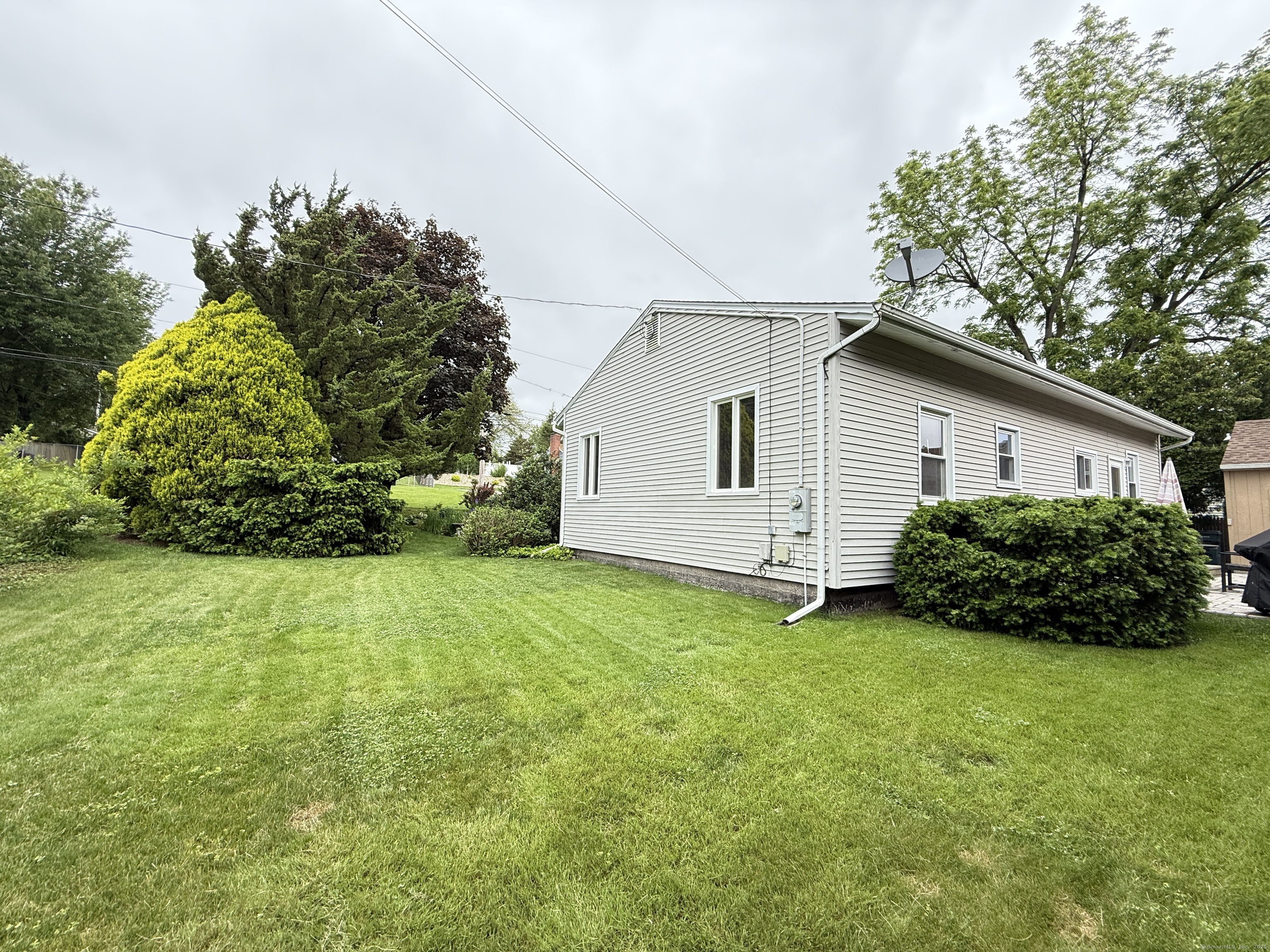 17 Edgecomb Street, Hamden, Connecticut image 27