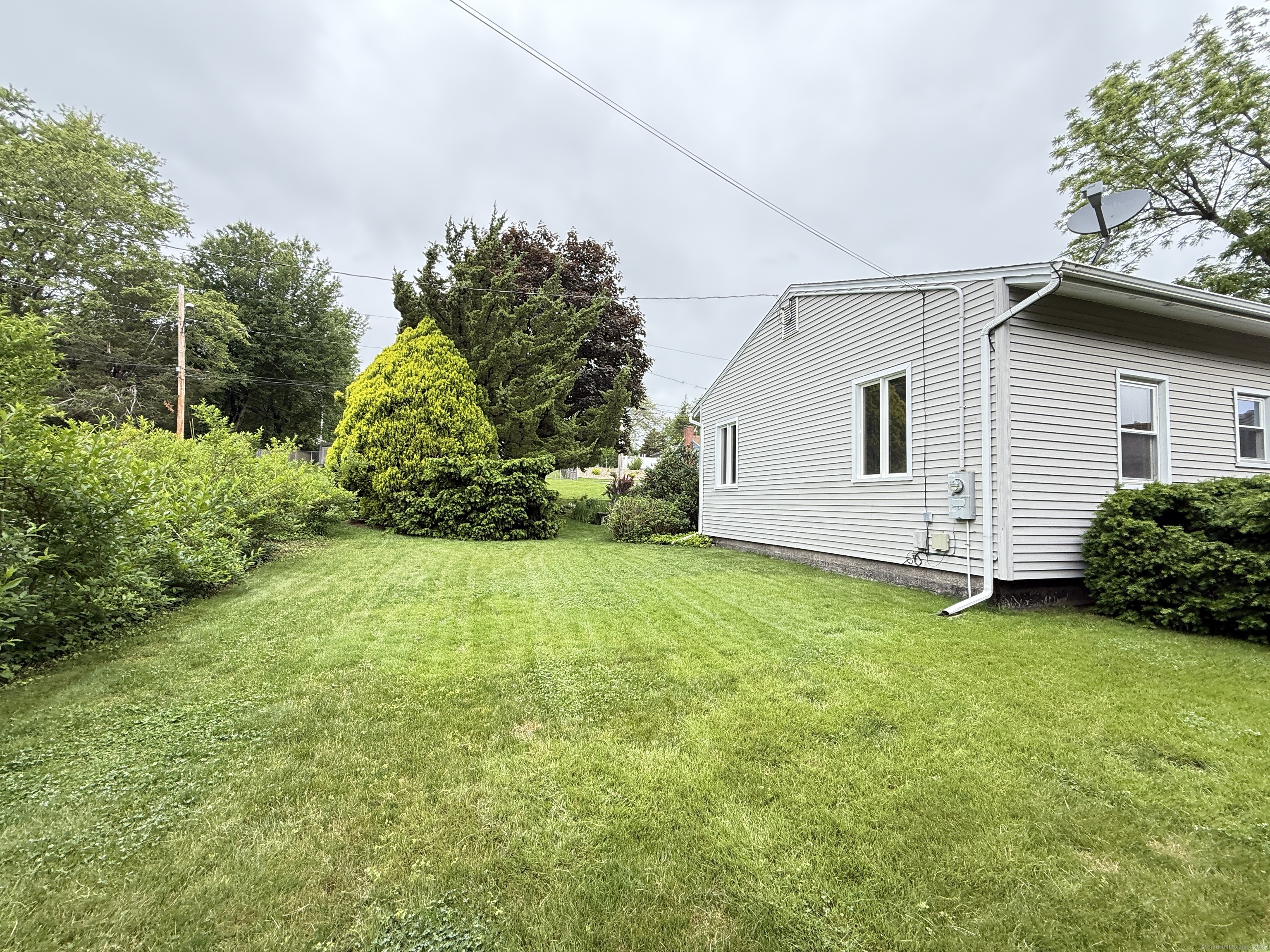 17 Edgecomb Street, Hamden, Connecticut image 26