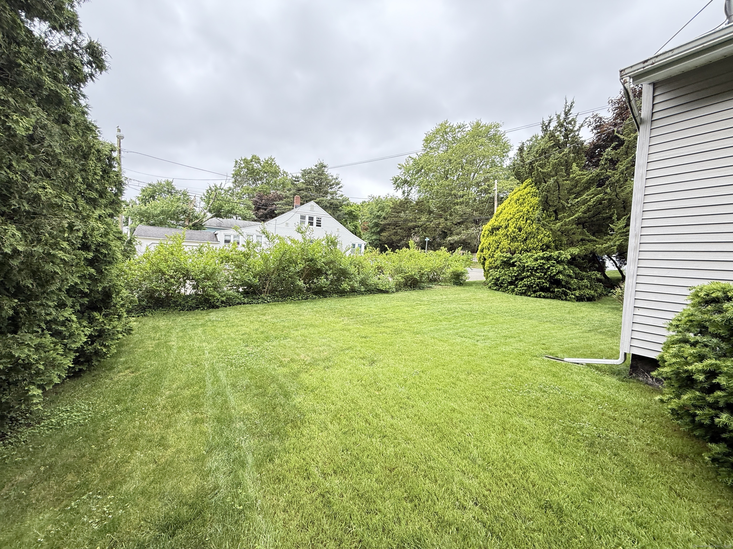 17 Edgecomb Street, Hamden, Connecticut image 25