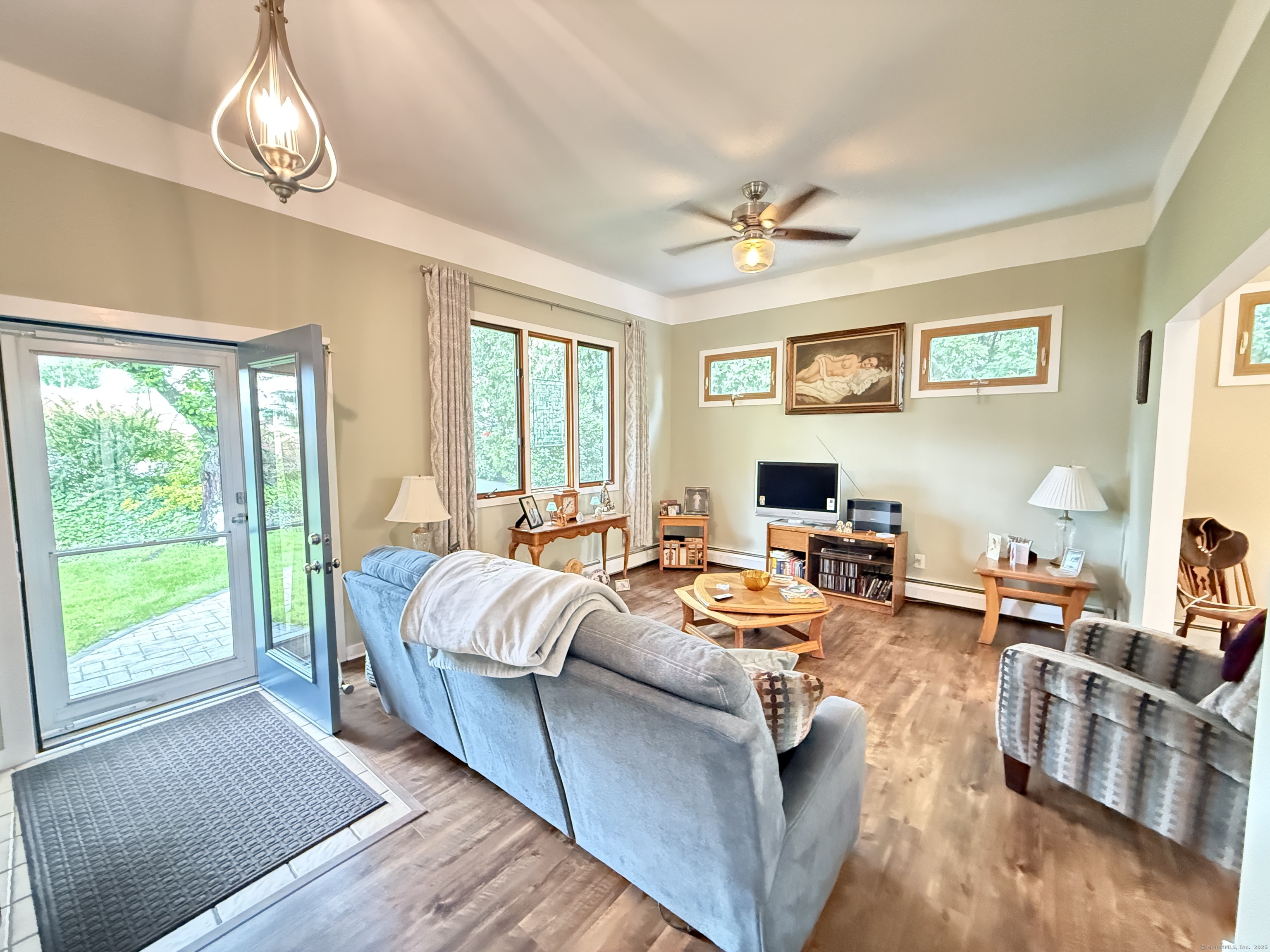 17 Edgecomb Street, Hamden, Connecticut image 6
