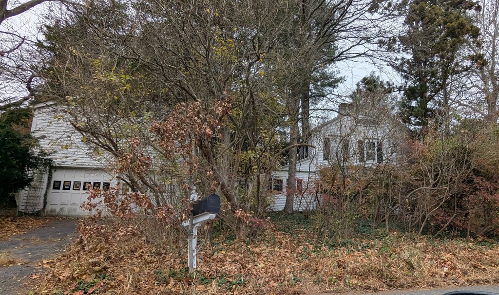 Photo of 4 Woods Grove Road, Westport, CT 06880 (MLS # 24142924)