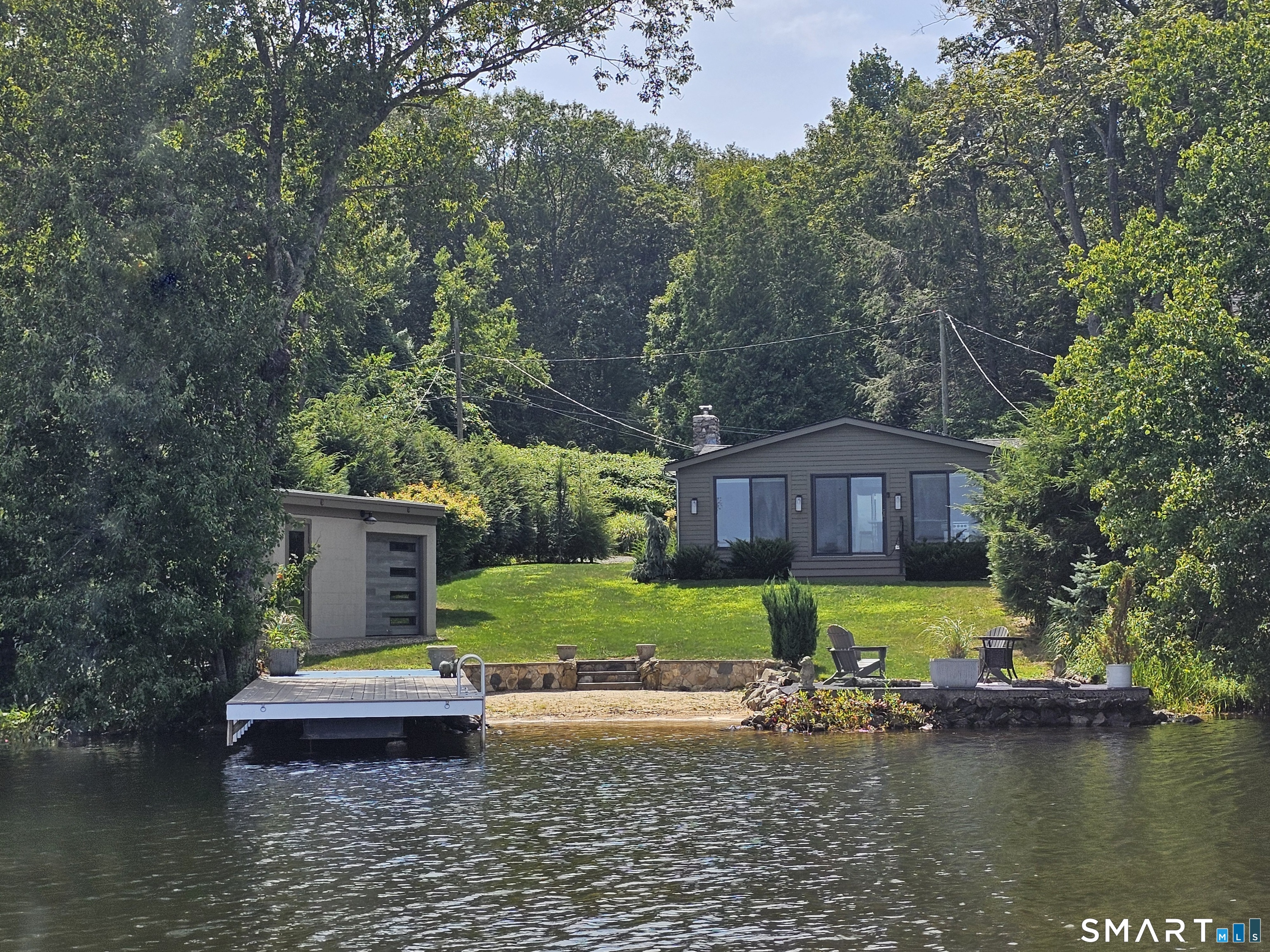 112 West Lake Road 112