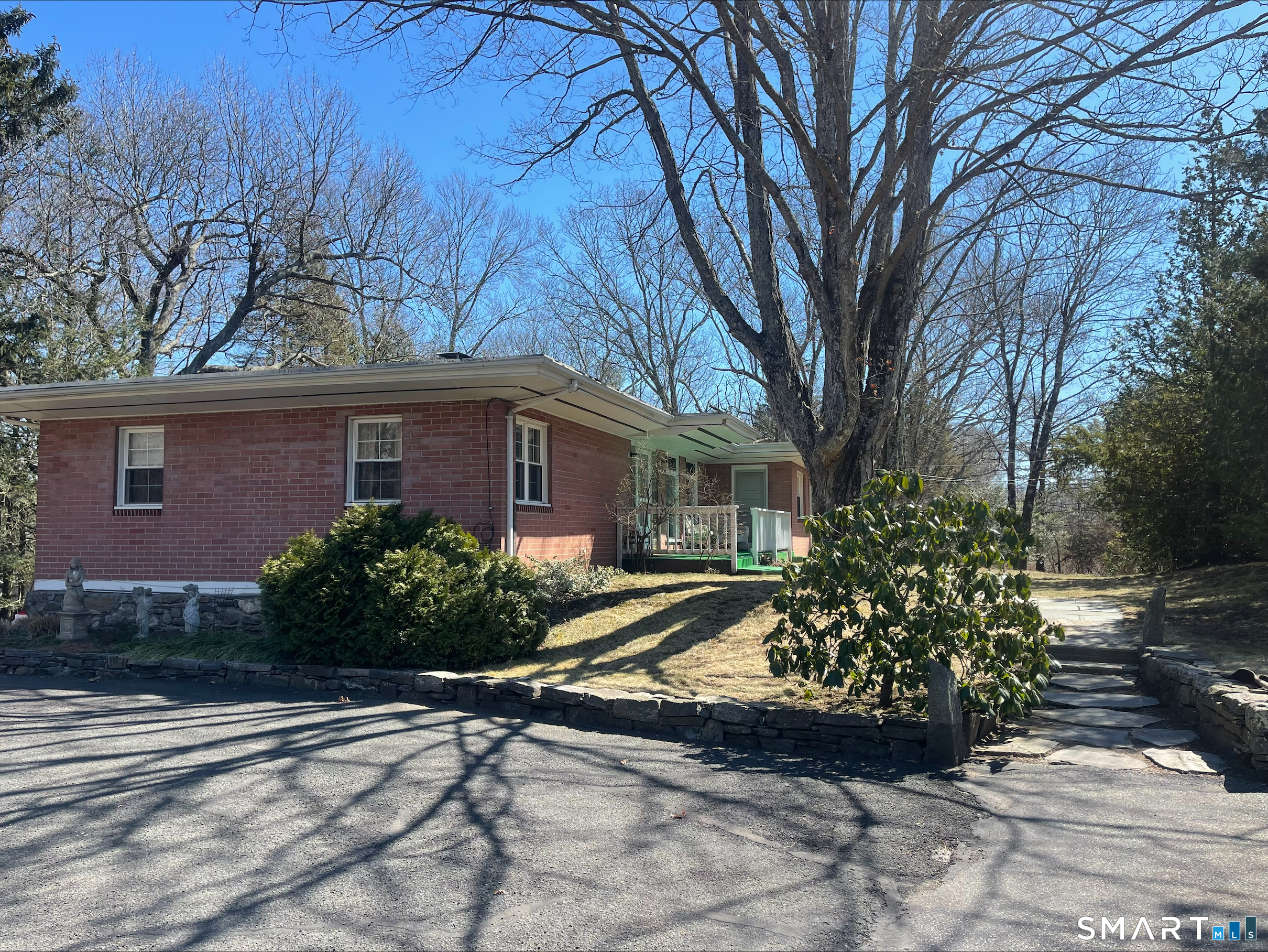 102 West Bridge Street