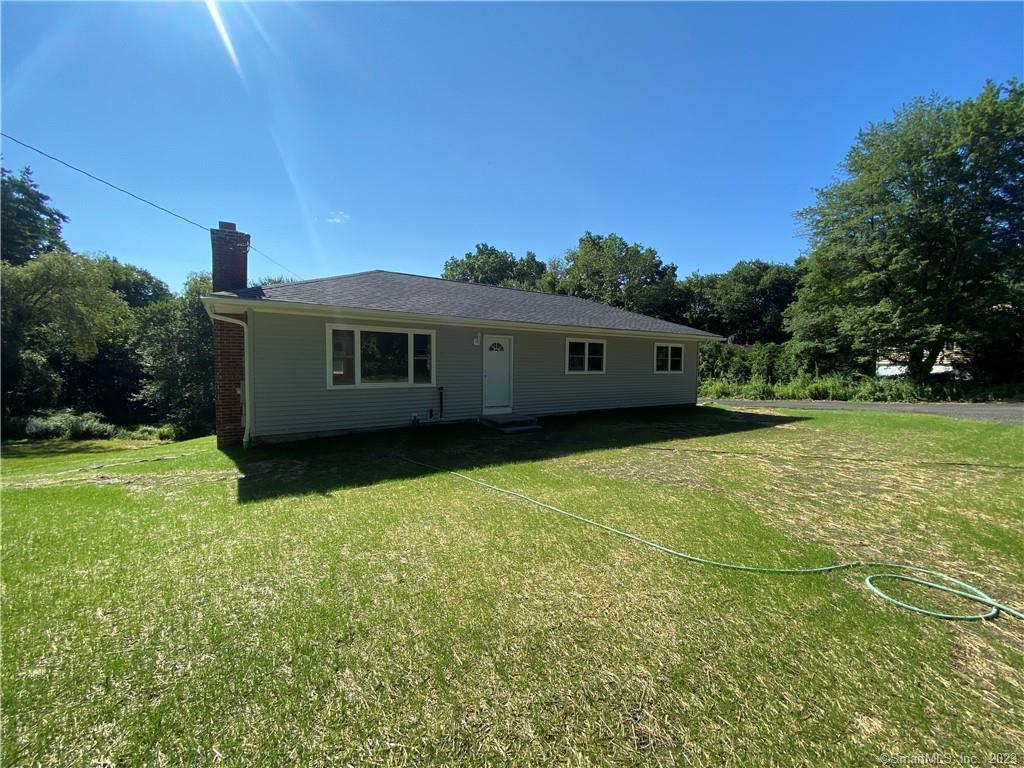 Rental Property at Donovan Road, Oxford, Connecticut - Bedrooms: 3 
Bathrooms: 2 
Rooms: 6  - $2,700 MO.