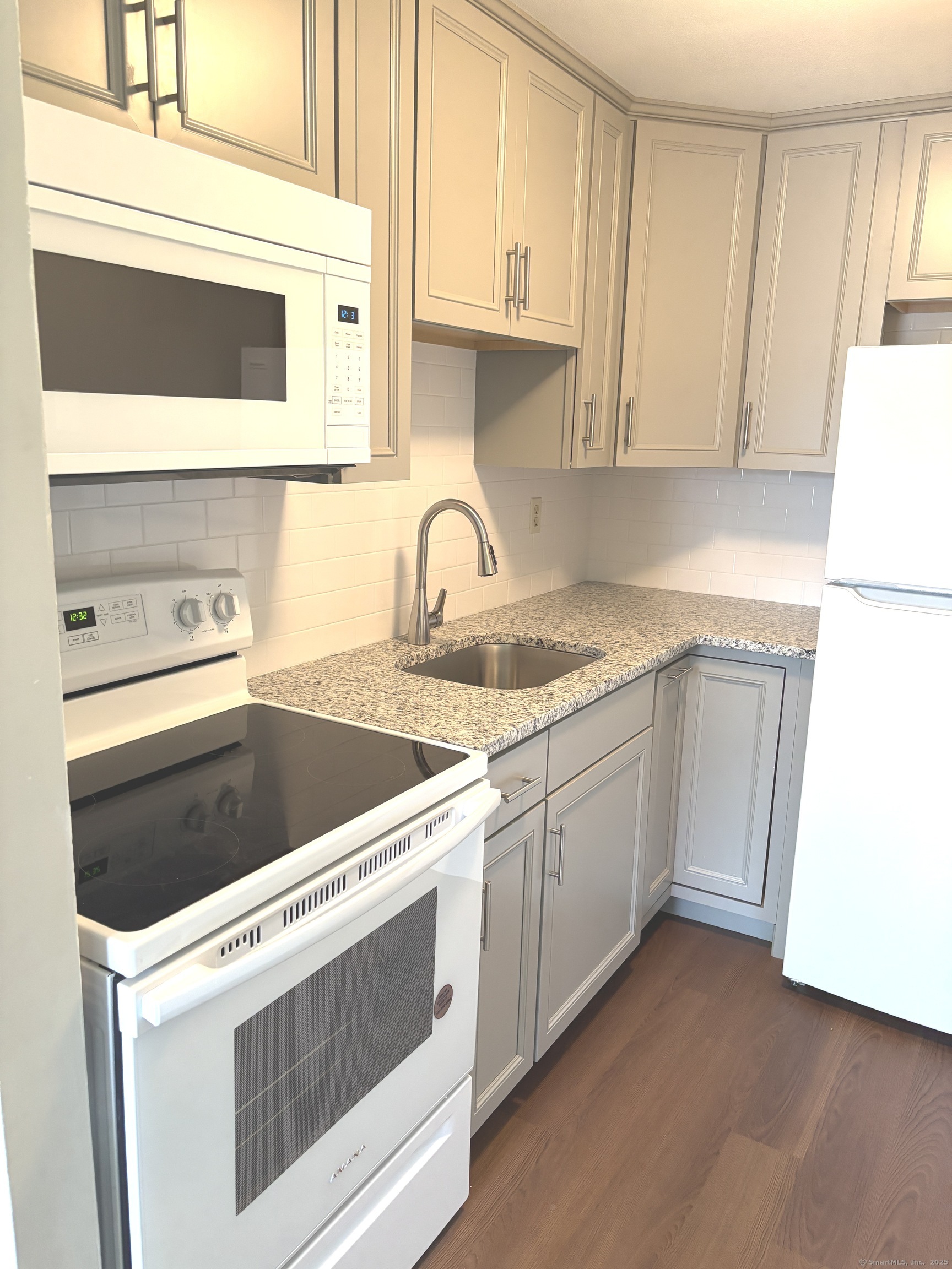 West Hartford, Connecticut 06110, United States, 1 Bedroom Bedrooms, ,1 BathroomBathrooms,Residential,Active,124706