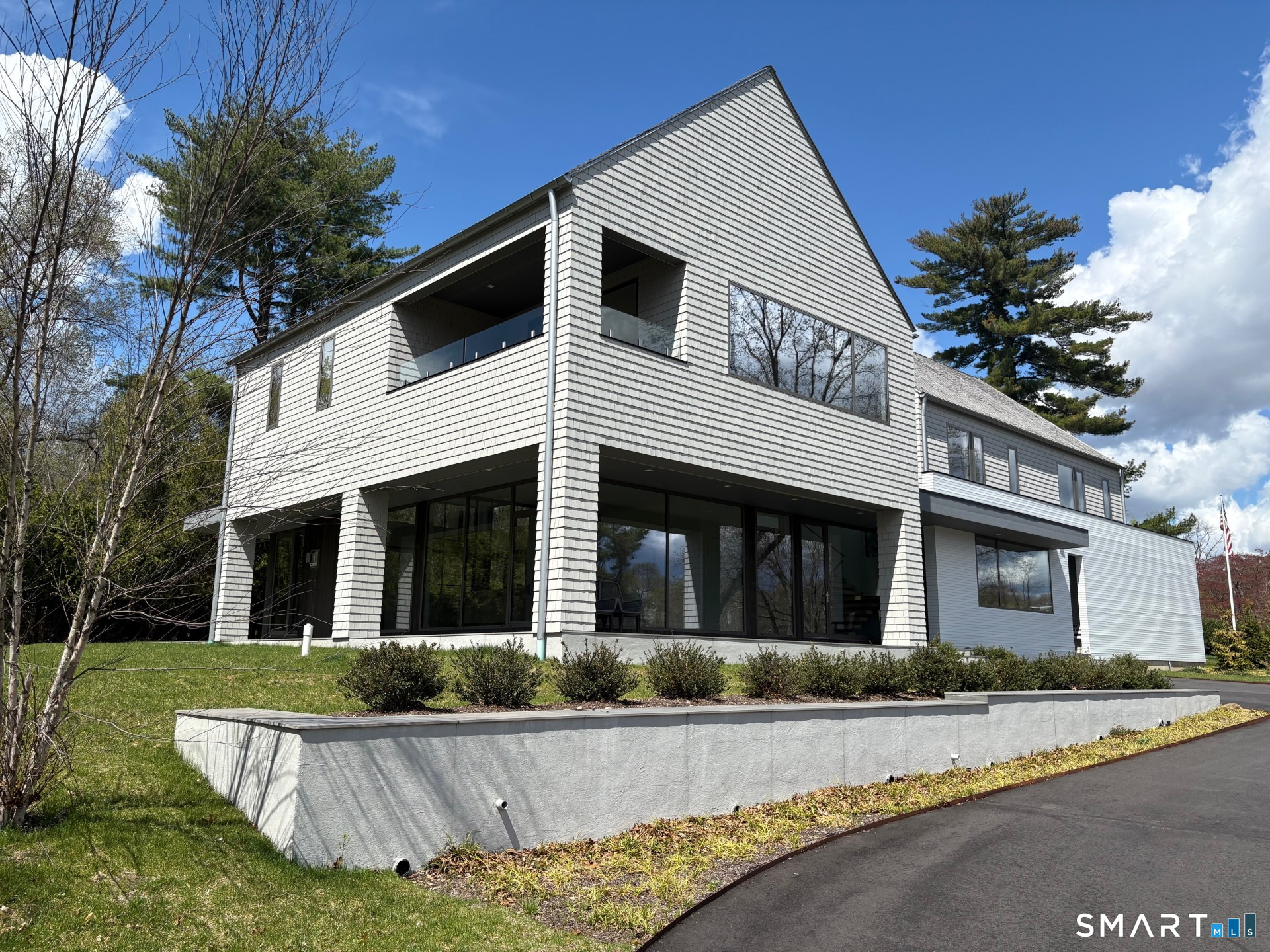 14 Five Mile River Road